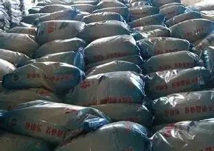 悲劇背后 飼料廠工人掉入儲罐遭掩埋，十大安全隱患警鐘長鳴